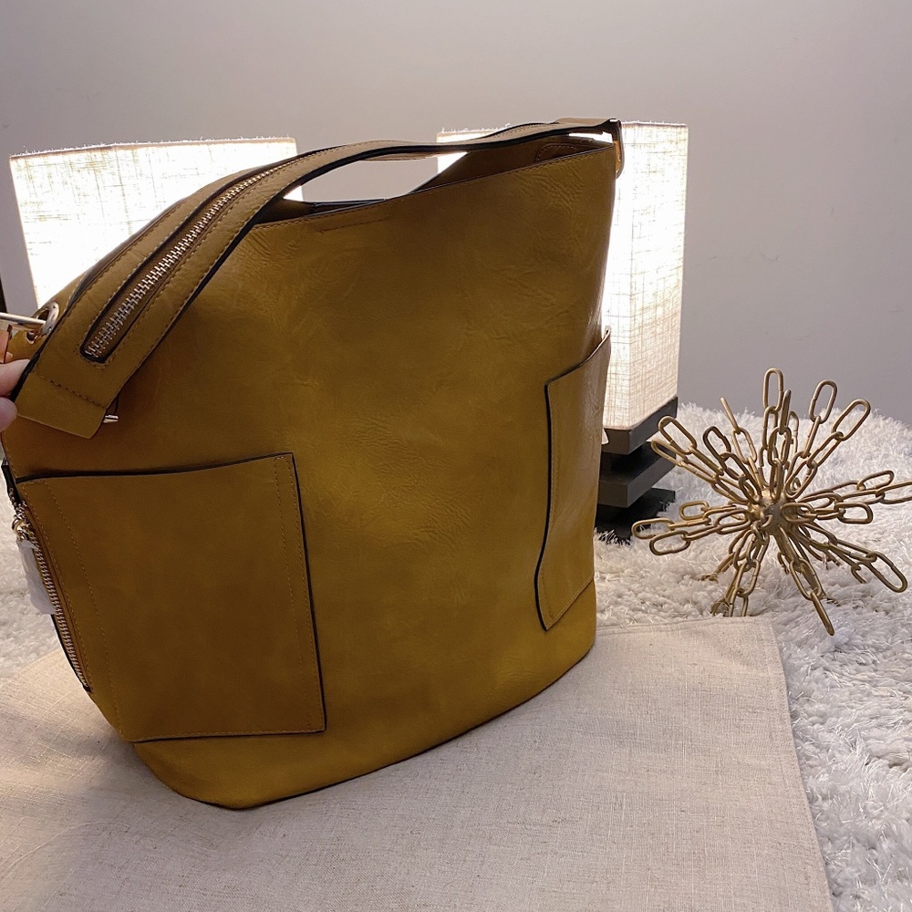 Handbag - Picture 2 of 4
